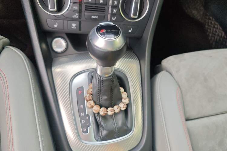 Used Audi Q3 2016 35 TFSI quattro all-wheel-drive style model Gear Lever