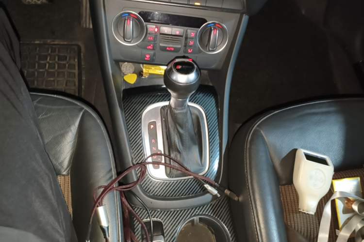 Used Audi Q3 2016 30 TFSI Fashion Model Gear Lever
