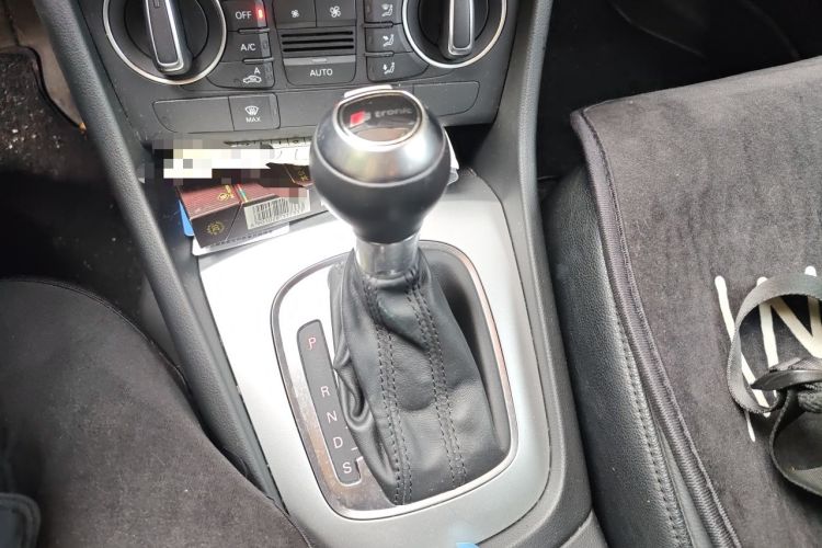Used Audi Q3 2016 30 TFSI Standard Model Gear Lever