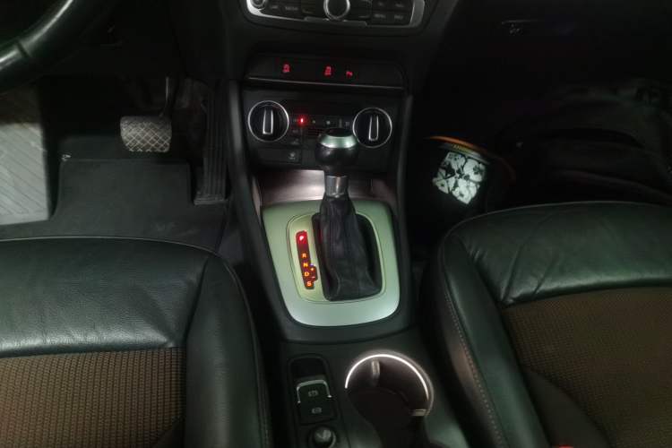 Used Audi Q3 2016 35 TFSI Fashion Model Gear Lever