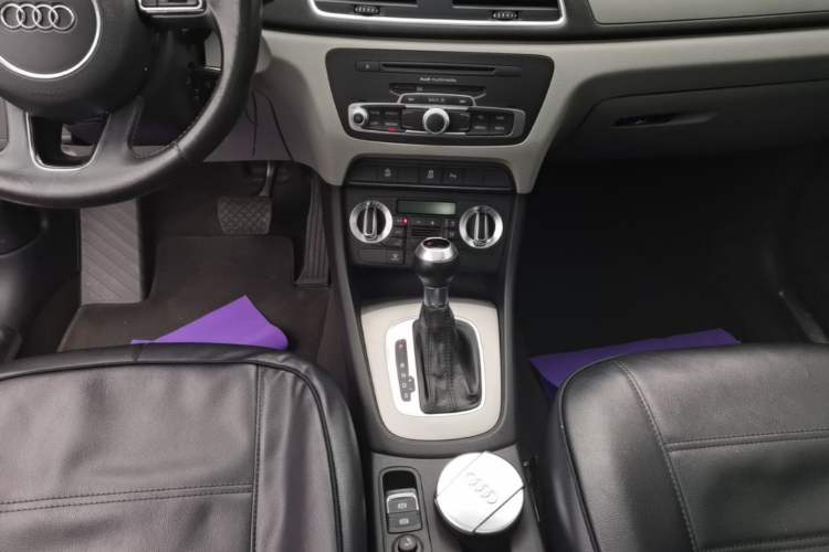 Used Audi Q3 2016 30 TFSI Collector's Edition Intelligent Model Gear Lever