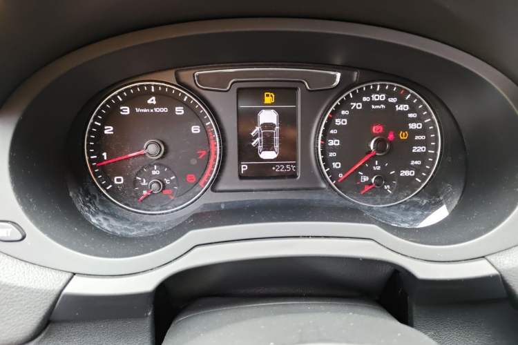 Used Audi Q3 2016 30 TFSI Standard Model Instrument Cluster