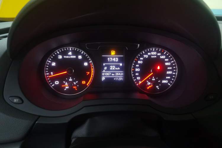 Used Audi Q3 2016 35 TFSI Fashion Model Instrument Cluster