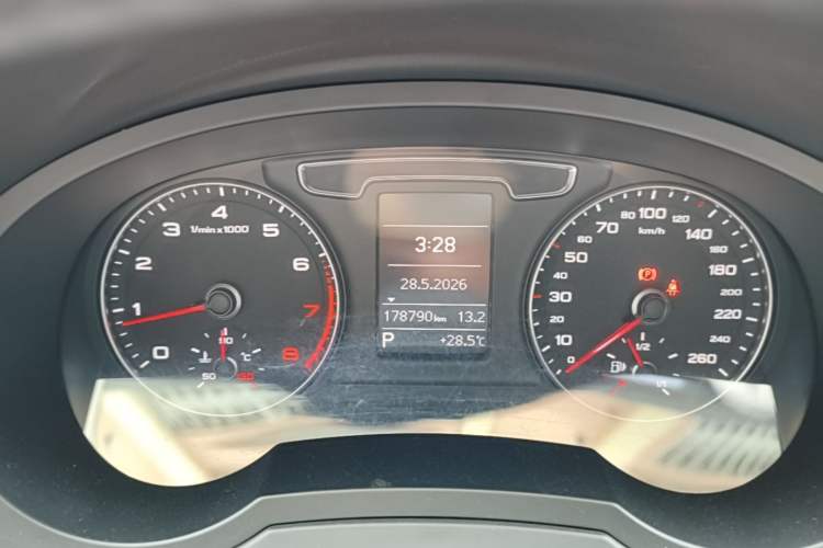 Used Audi Q3 2016 30 TFSI Fashion Model Instrument Cluster