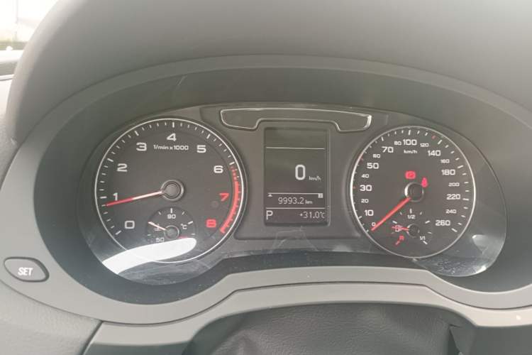 Used Audi Q3 2016 35 TFSI Fashion Model Instrument Cluster