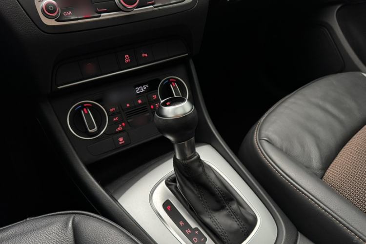 Used Audi Q3 2016 30 TFSI Fashion Model Interior 1