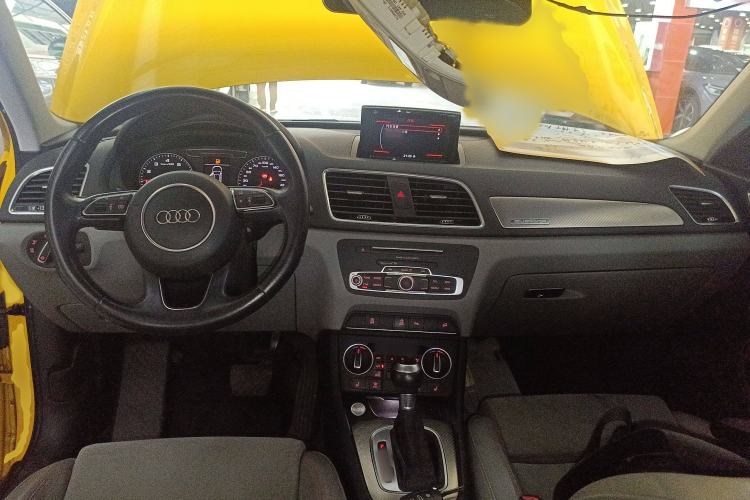 Used Audi Q3 2016 35 TFSI quattro all-wheel-drive style model Interior 2
