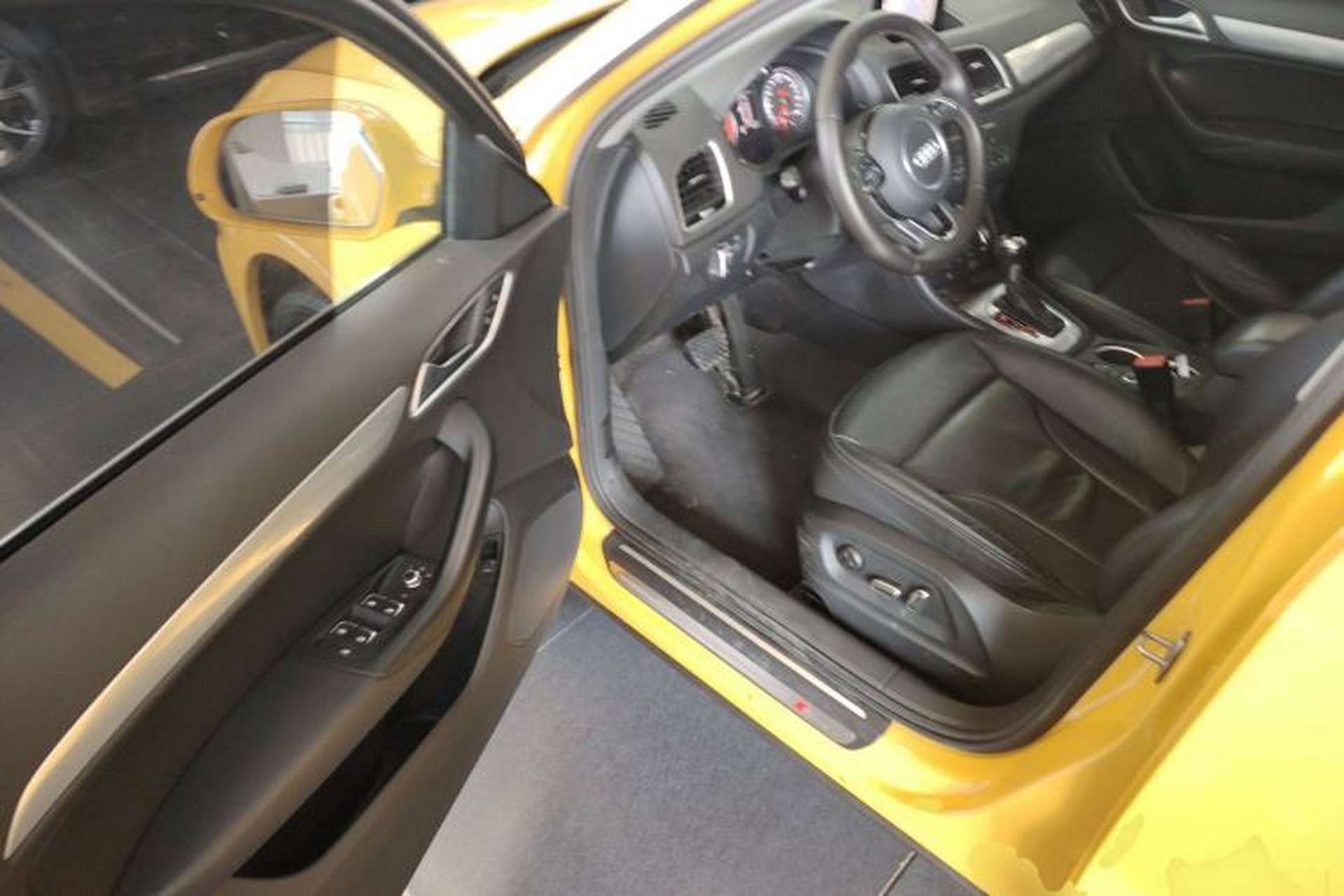 Used Audi Q3 2016 35 TFSI Style Edition Interior 3