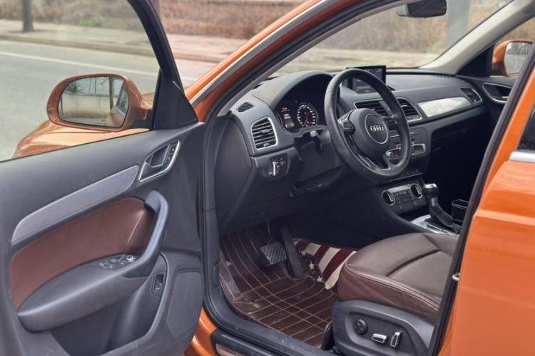 Used Audi Q3 2016 35 TFSI quattro all-wheel-drive style model Interior 5