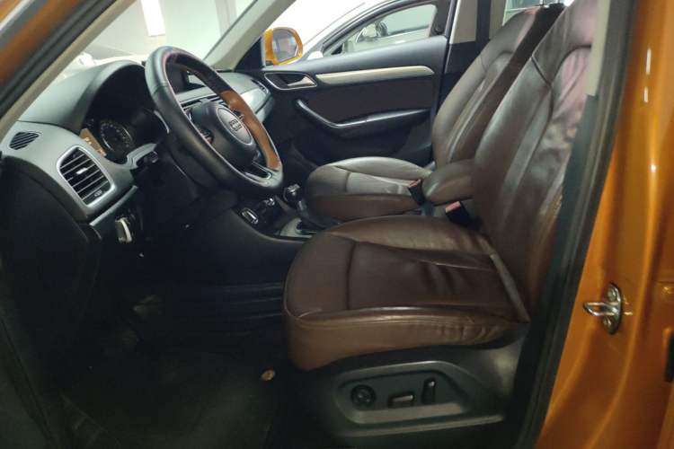 Used Audi Q3 2016 35 TFSI Collection Edition quattro Enjoyment Model Left Front Seat
