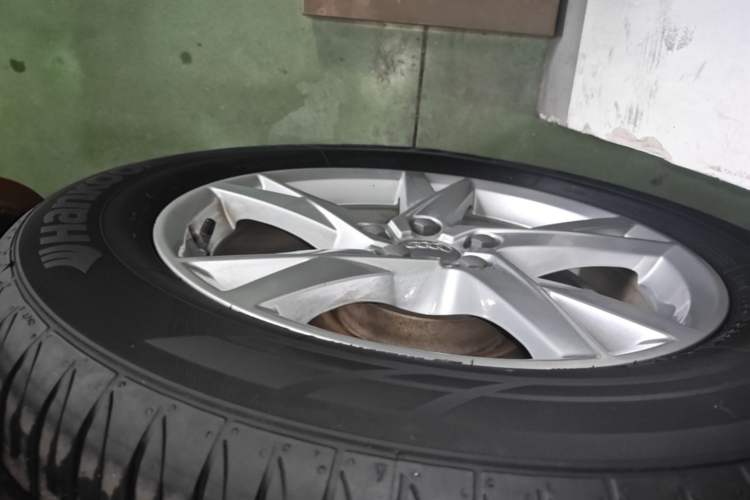 Used Audi Q3 2016 30 TFSI Fashion Model Left Front Wheel Hub