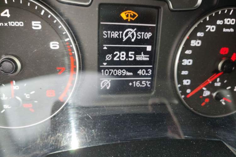 Used Audi Q3 2016 30 TFSI Standard Model Odometer Close Up