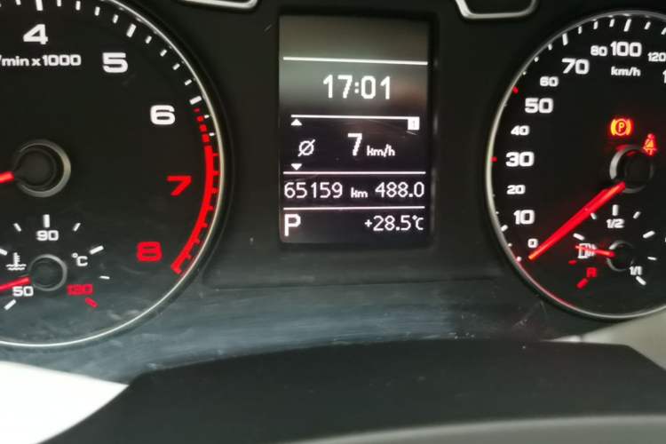 Used Audi Q3 2016 30 TFSI Collector's Edition Comfort Model Odometer Close Up