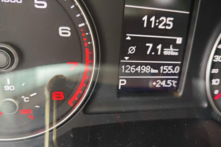 Used Audi Q3 2016 30 TFSI Collector's Edition Intelligent Model Odometer Close Up