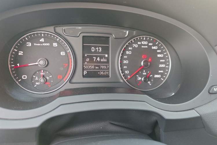 Used Audi Q3 2016 30 TFSI Fashion Model Odometer Close Up