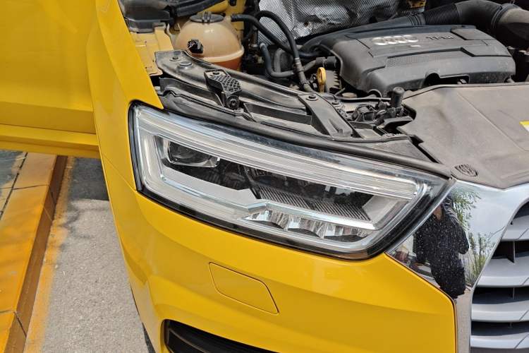 Used Audi Q3 2016 35 TFSI quattro all-wheel drive special edition Right Front Headlight