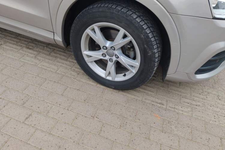 Used Audi Q3 2016 30 TFSI Standard Model Right Front Wheel Hub
