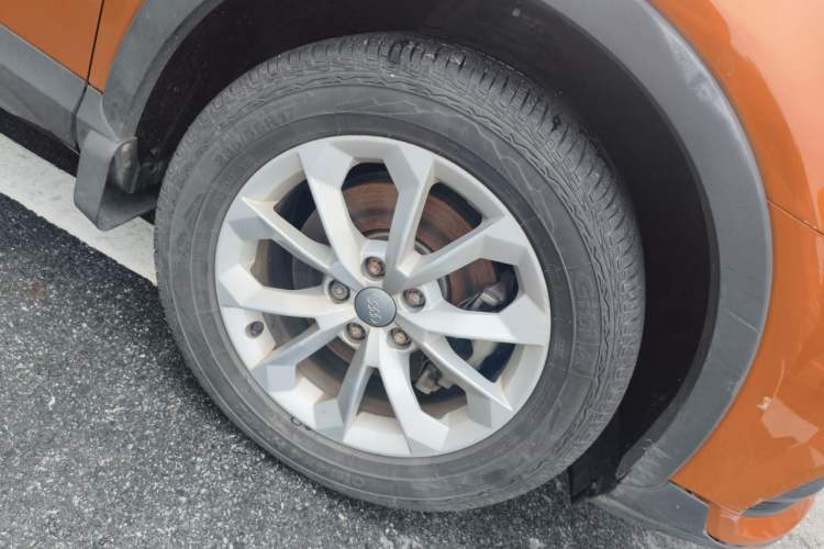 Used Audi Q3 2016 30 TFSI Standard Model Right Front Wheel Hub
