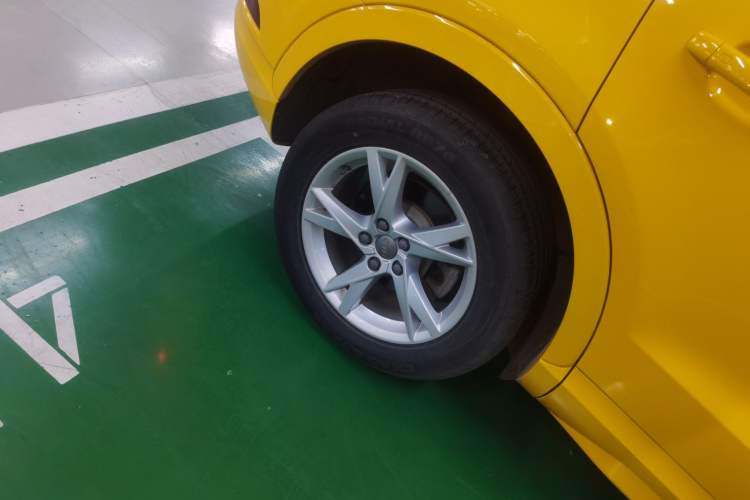 Used Audi Q3 2016 35 TFSI Fashion Model Right Rear Wheel Hub
