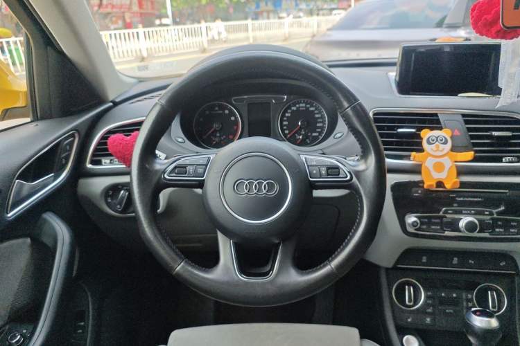 Used Audi Q3 2016 35 TFSI quattro all-wheel-drive style model Steering Wheel