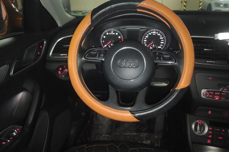 Used Audi Q3 2016 30 TFSI Collector's Edition Comfort Model Steering Wheel
