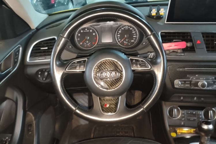 Used Audi Q3 2016 30 TFSI Fashion Model Steering Wheel