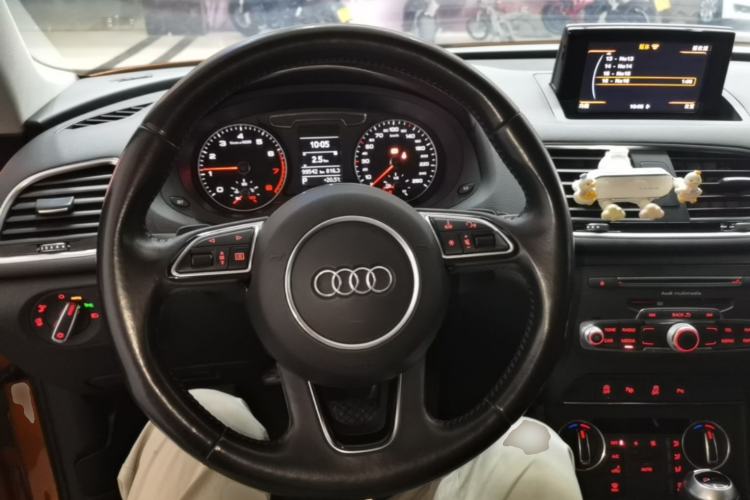 Used Audi Q3 2016 30 TFSI Fashion Model Steering Wheel