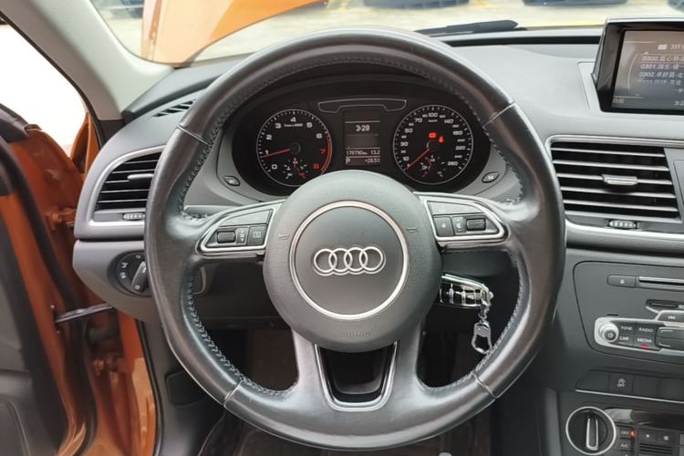 Used Audi Q3 2016 30 TFSI Fashion Model Steering Wheel