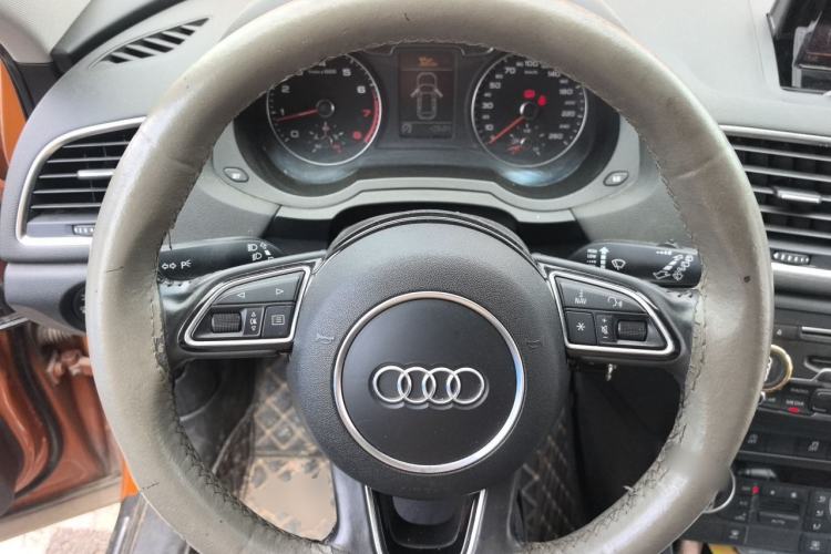 Used Audi Q3 2016 30 TFSI Fashion Model Steering Wheel