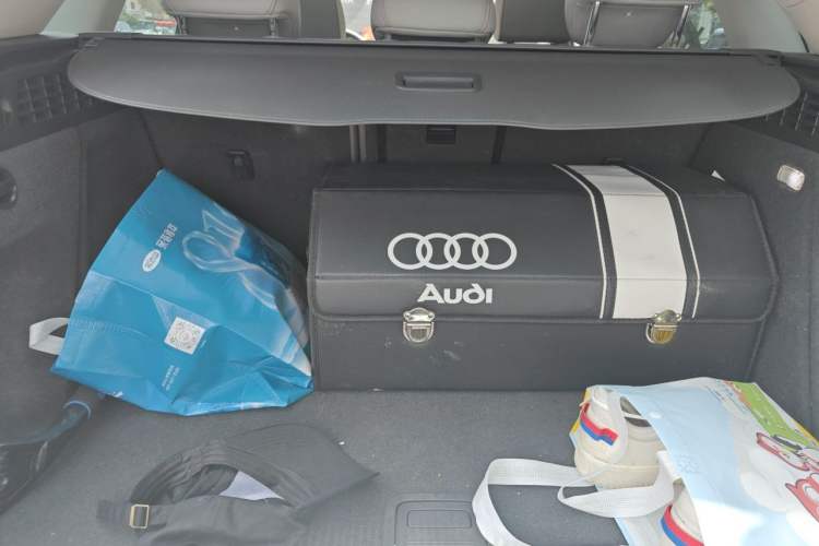 Used Audi Q3 2016 40 TFSI quattro all-wheel-drive sport model Trunk