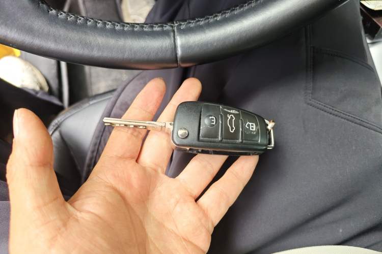 Used Audi Q3 2016 30 TFSI Standard Model Vehicle Key