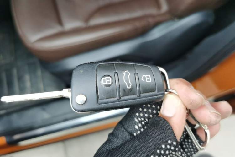 Used Audi Q3 2016 30 TFSI Collector's Edition Comfort Model Vehicle Key
