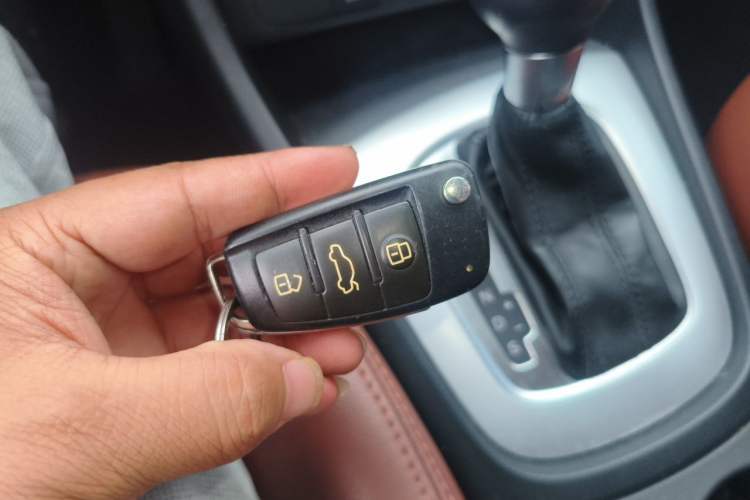 Used Audi Q3 2016 30 TFSI Standard Model Vehicle Key