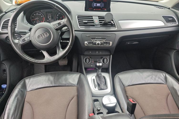 Used Audi Q3 2017 30 TFSI Fashion Model Center Console