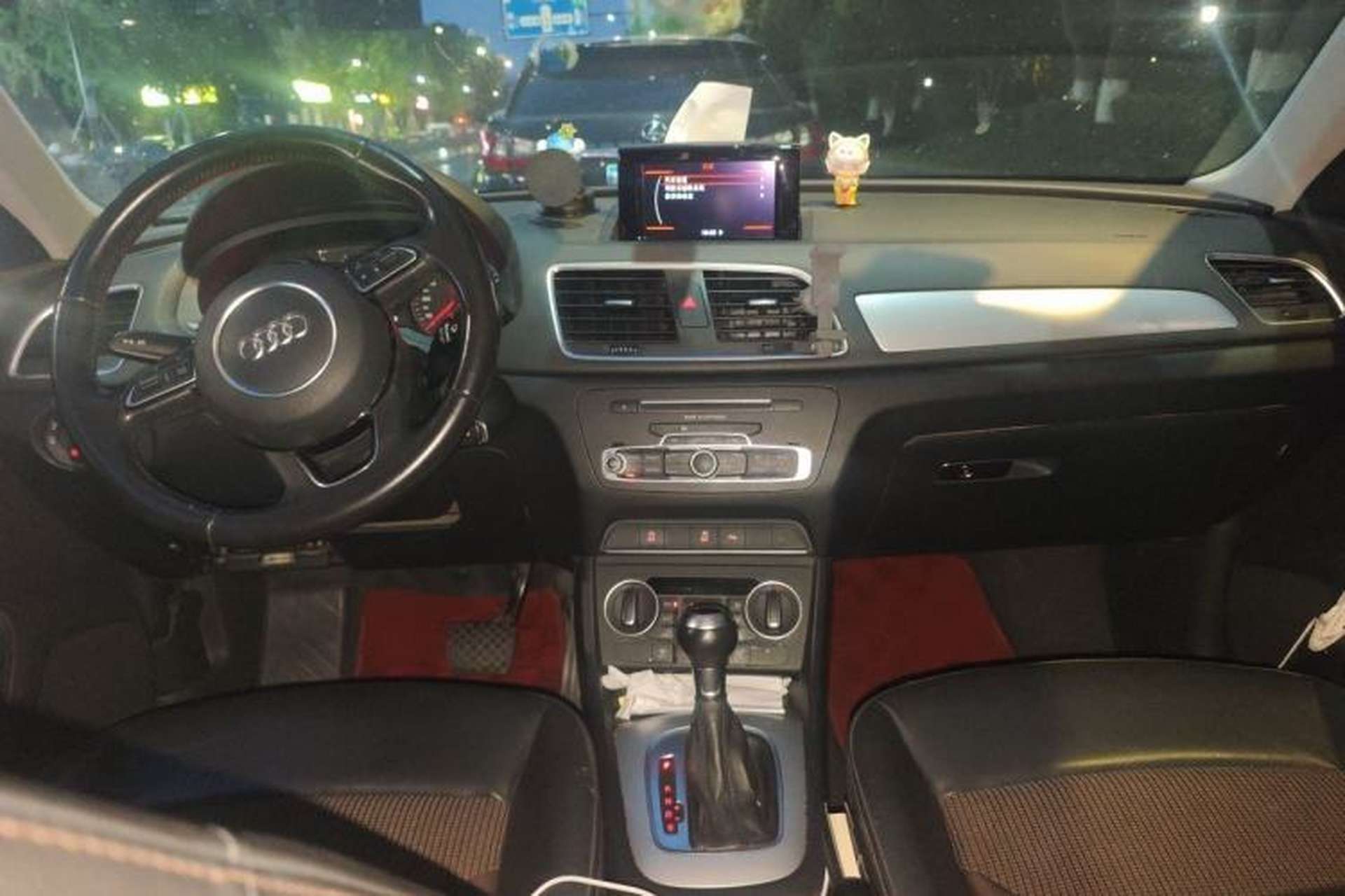 Used Audi Q3 2017 35 TFSI Fashion Model Center Console