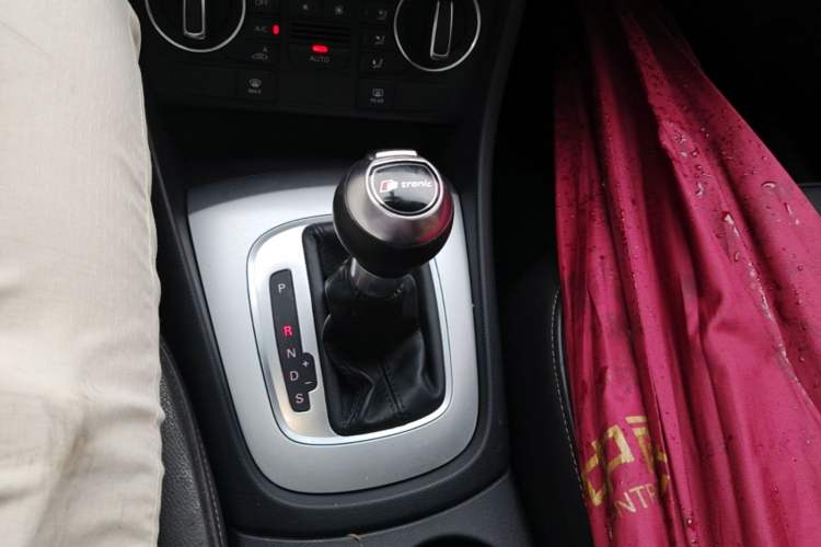 Used Audi Q3 2017 30 TFSI Fashion Model Gear Lever