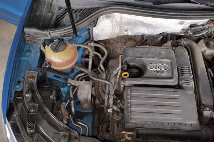 Used Audi Q3 2017 30 TFSI Fashion Model Engine Bay Right