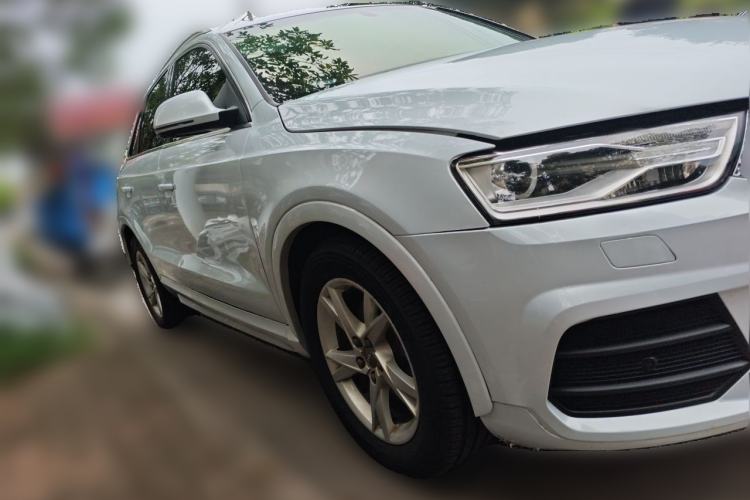 Used Audi Q3 2017 35 TFSI Fashion Model Front Right 45 Deg