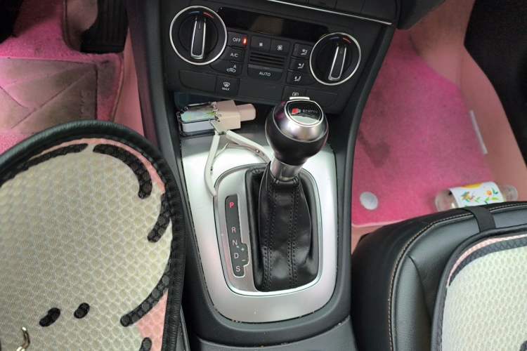 Used Audi Q3 2017 30 TFSI Fashion Model Gear Lever