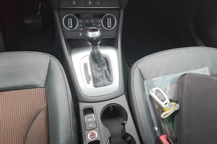 Used Audi Q3 2017 30 TFSI Fashion Model Gear Lever