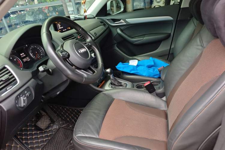 Used Audi Q3 2017 35 TFSI Fashion Model Left Front Seat