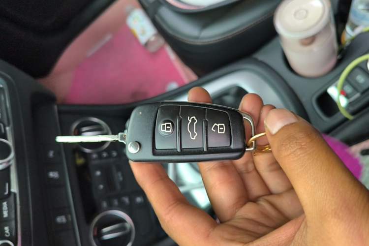 Used Audi Q3 2017 30 TFSI Fashion Model Vehicle Key