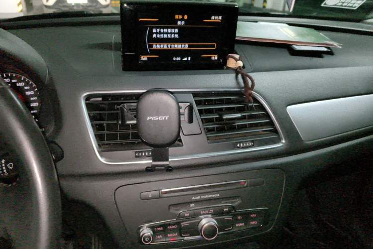 Used Audi Q3 2017 35 TFSI Fashion Model Audio And AC Panel