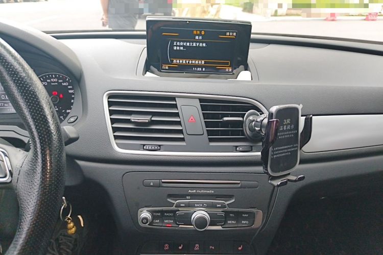 Used Audi Q3 2017 30 TFSI Fashion Model Audio And AC Panel