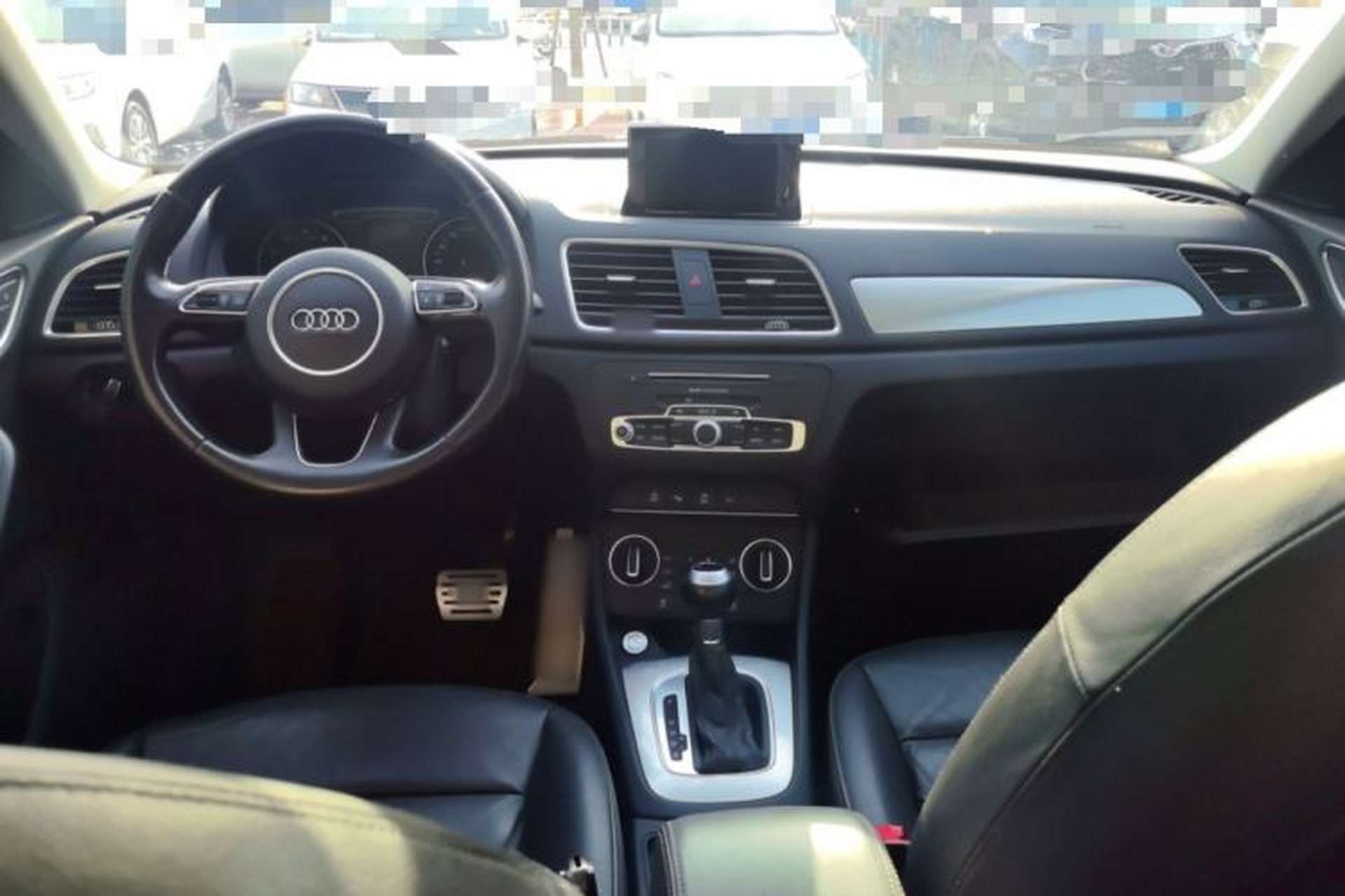 Used Audi Q3 2017 35 TFSI Style Edition Center Console