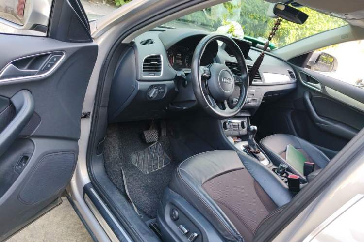 Used Audi Q3 2017 35 TFSI Fashion Model Driver Seat