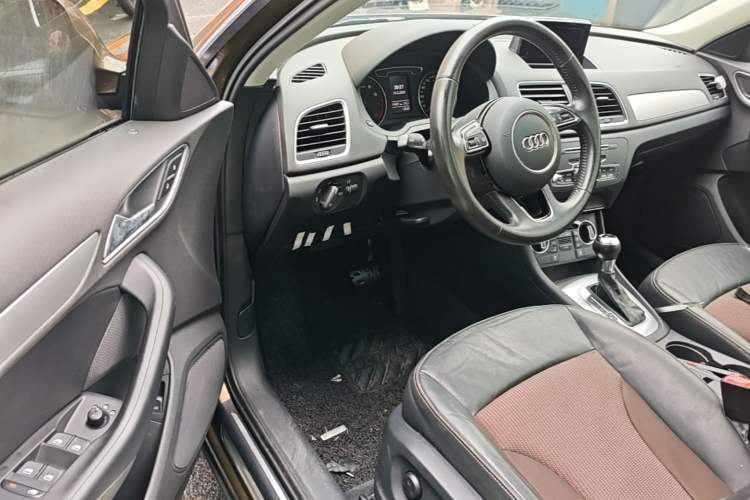 Used Audi Q3 2017 30 TFSI Fashion Model Driver Seat