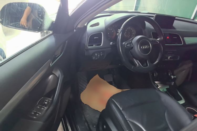 Used Audi Q3 2017 35 TFSI quattro all-wheel drive fashion model Driver Seat