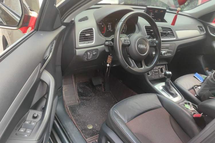 Used Audi Q3 2017 35 TFSI Fashion Model Driver Seat