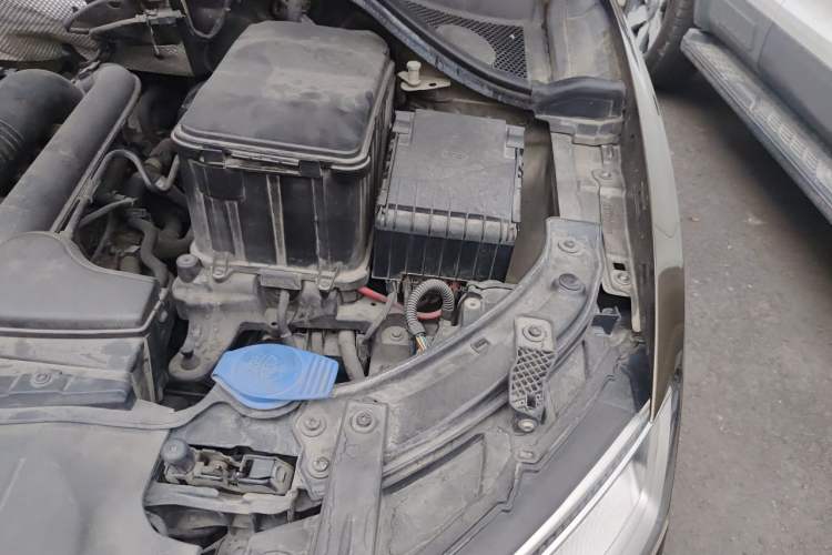 Used Audi Q3 2017 30 TFSI Fashion Model Engine Bay Left